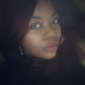 Meet your Posher, Dominique