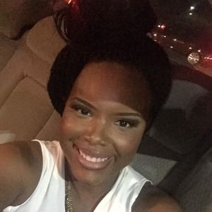 Meet your Posher, Vanessa