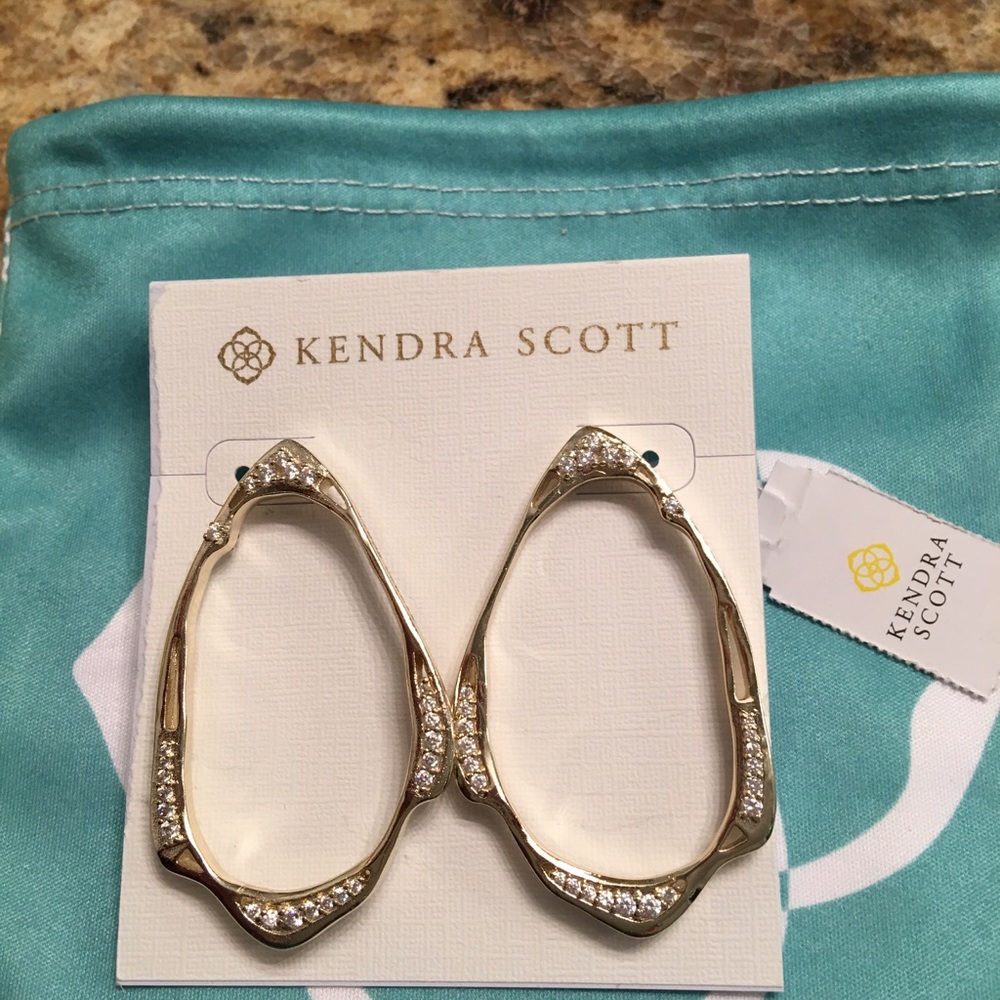 NWT Kendra Scott earrings