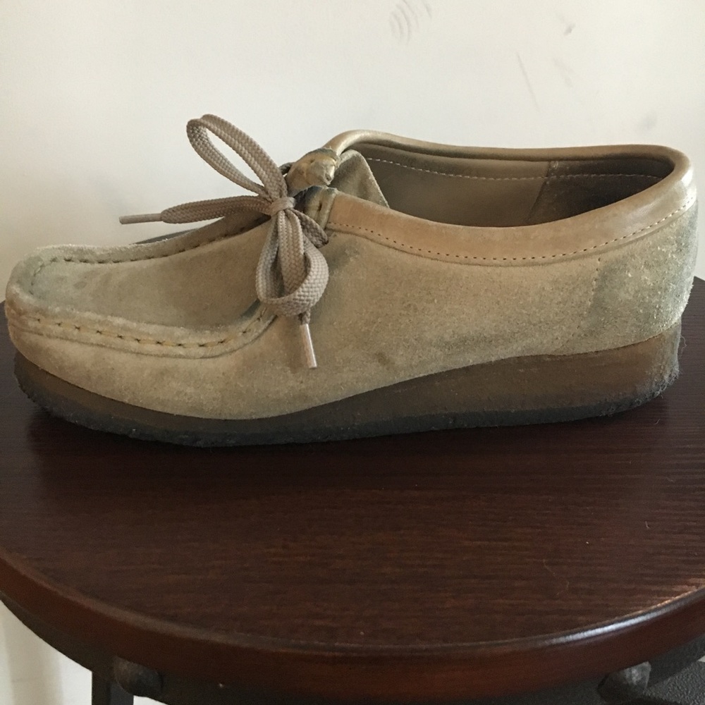 Women's Clarks Wallabees