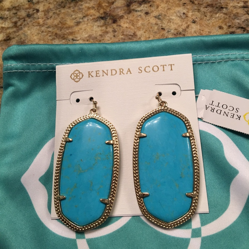 Kendra Scott Danielle turquoise earrings in gold