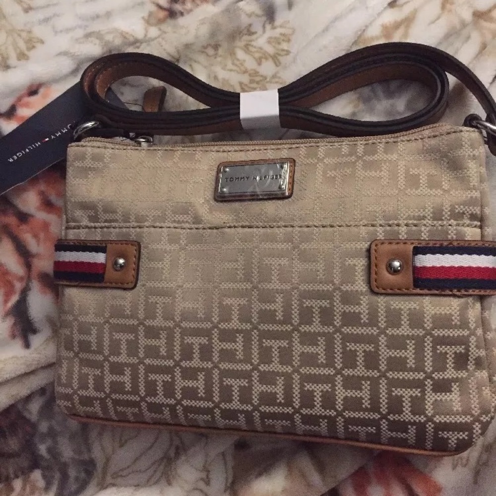 NWT Tommy Hilfiger crossbody bag