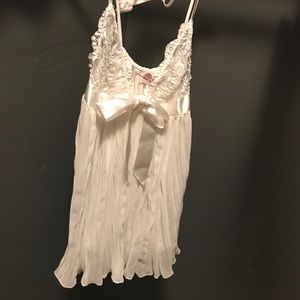 White Babydoll/Lingerie Victoria Secret UNWORN!