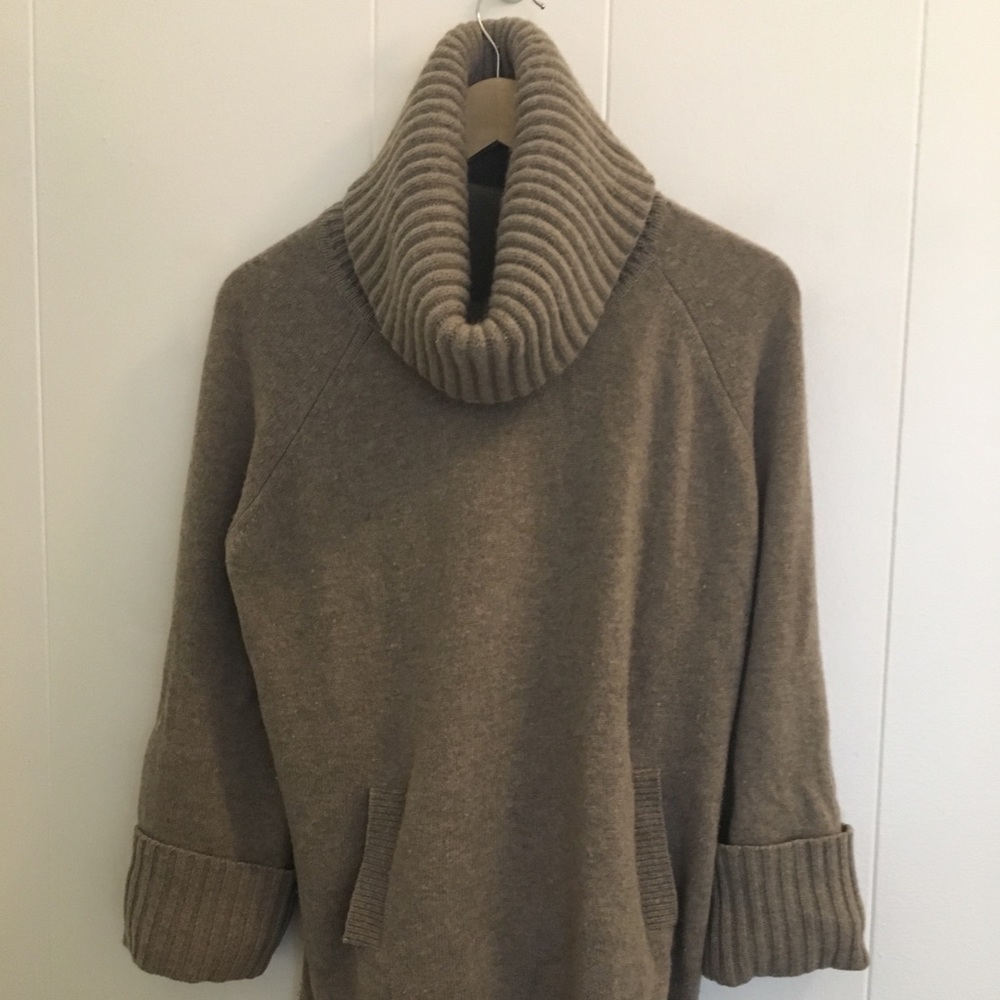 Oversized wool turtleneck