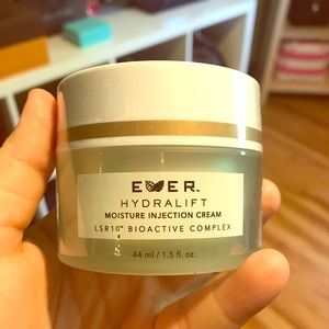 **AUTHENTIC**Ever Hydralift cream