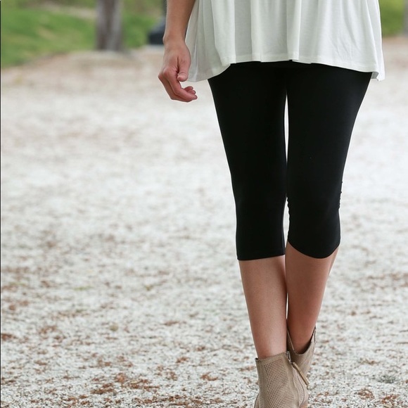 boutique Pants - Black Capri legging