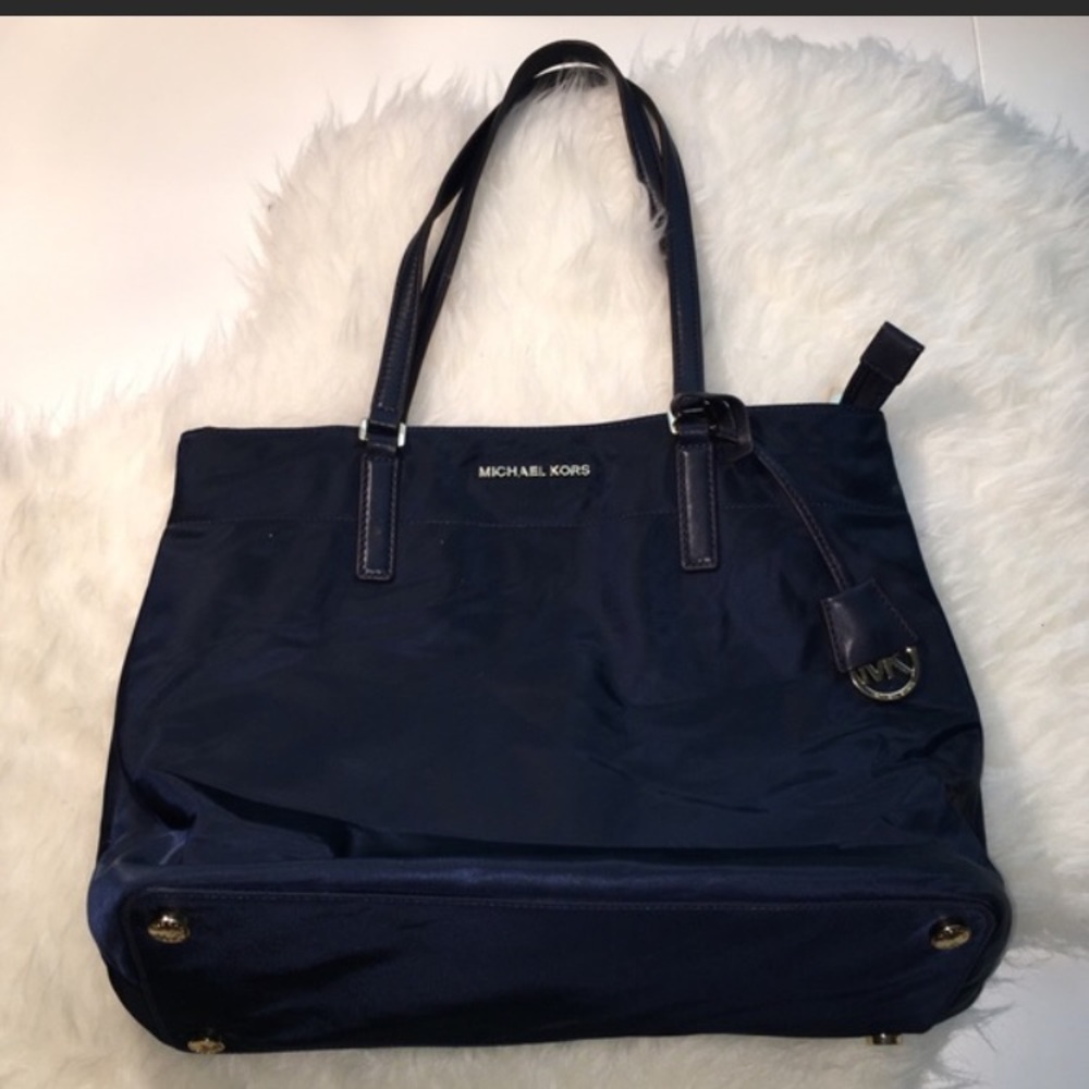 Michal Kors Tote 🔴 SOLD🔴 sold off Poshmark