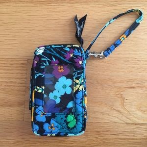 vera bradley wristlet