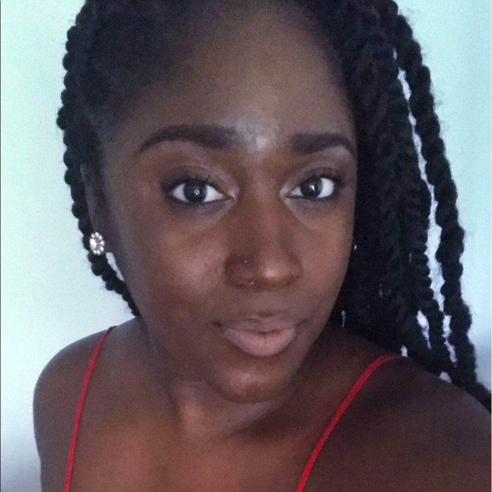 Meet your Posher, Briana