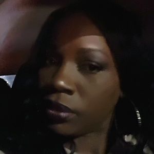 Meet your Posher, Adama