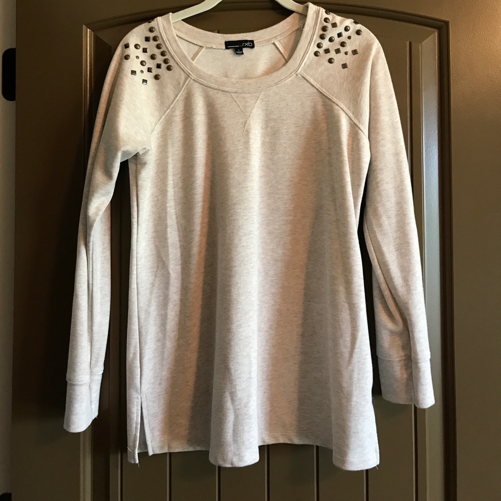 EUC Embellished  Heathered cream sweatshirt