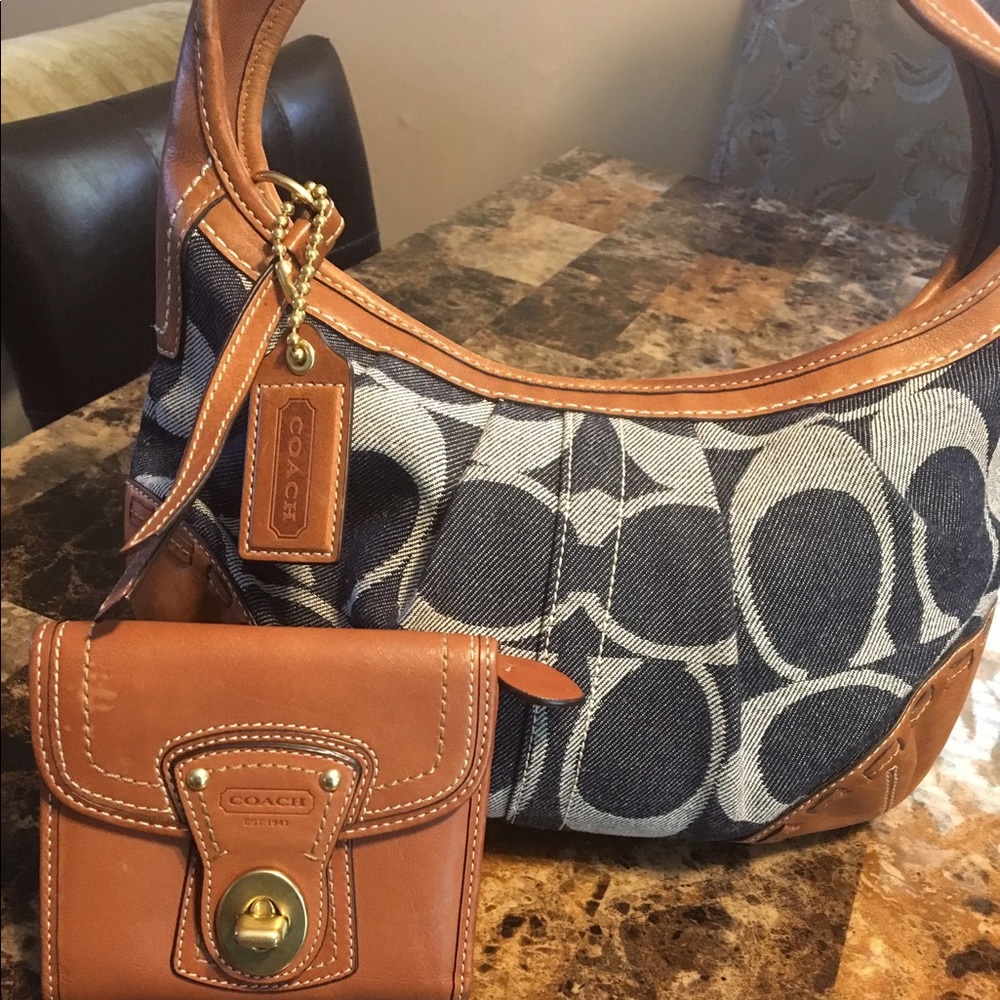 Coach hobo purse....