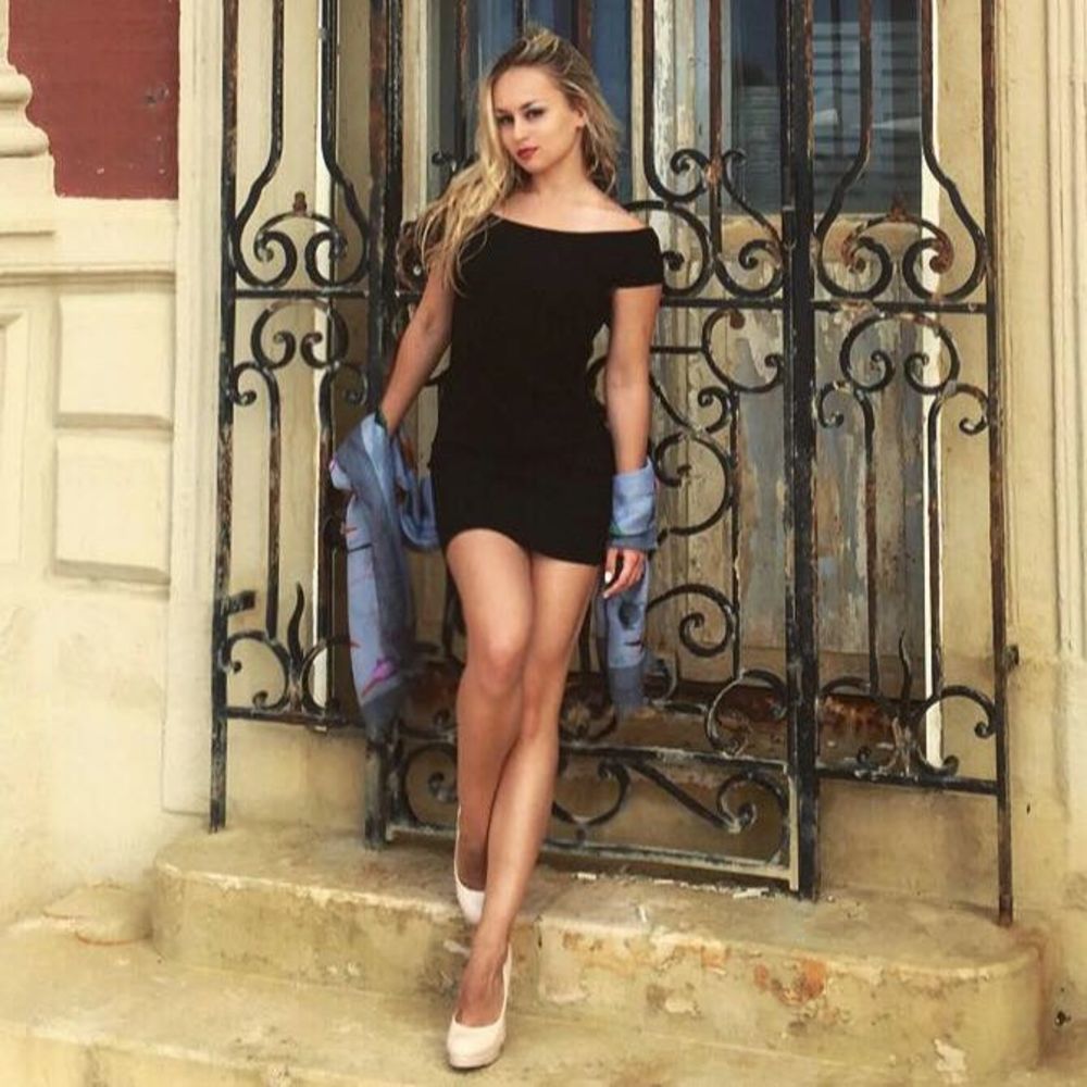 Meet your Posher, Alisa