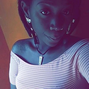 Meet your Posher, Lina