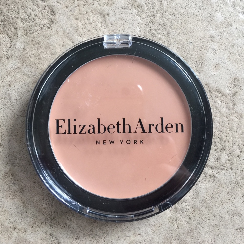 Elizabeth Arden new flawless finish creme makeup