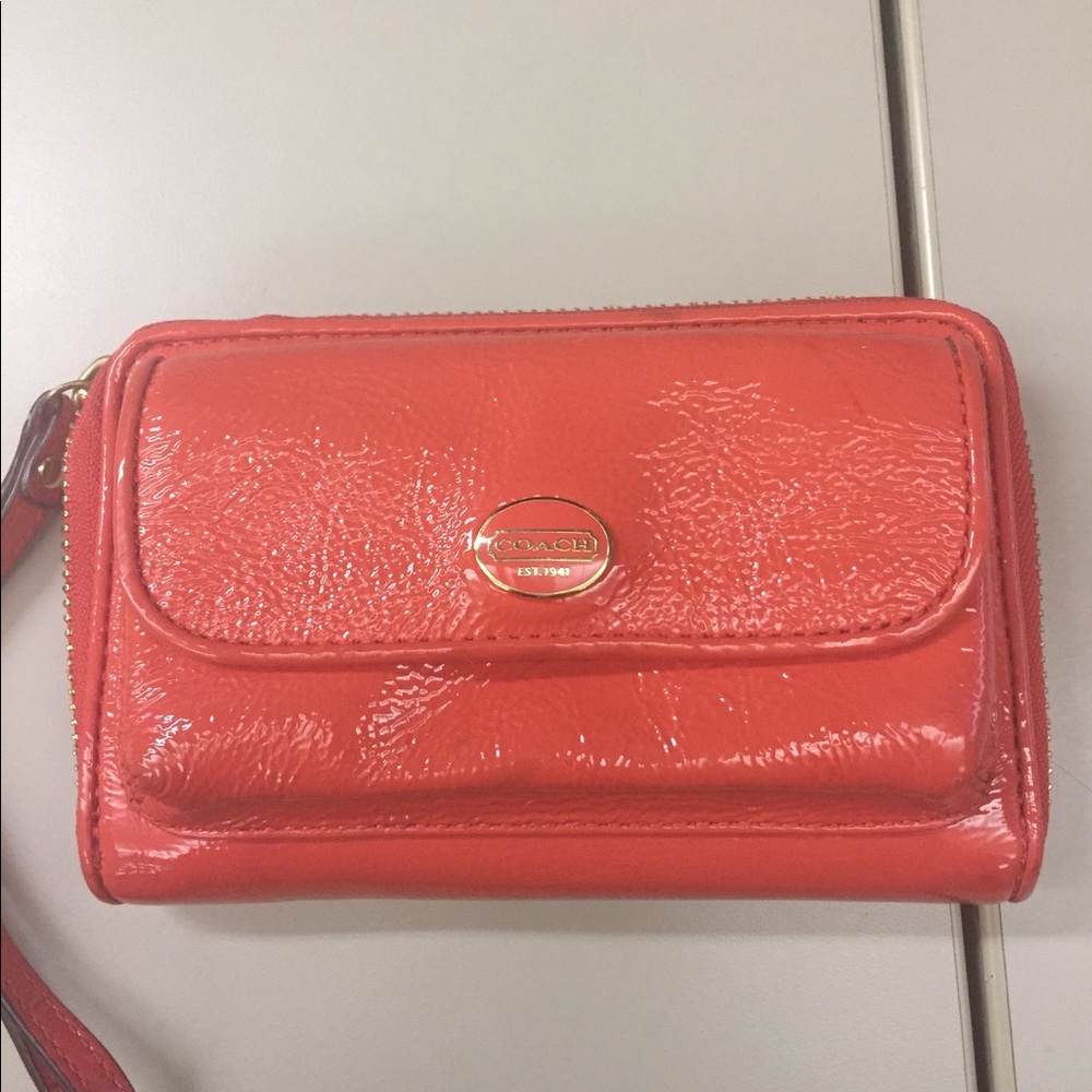 Coach wristlet wallet
