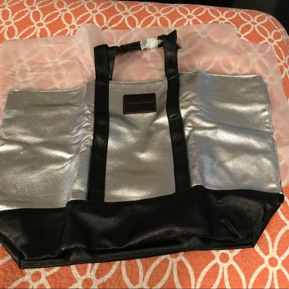 Adorable Victoria's Secret Tote Bag