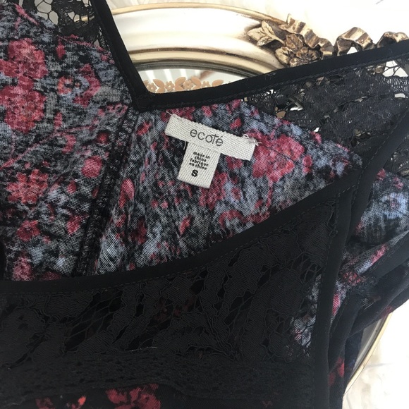 Ecote Tank Dress w Double Layer & Lace Detail - Picture 3 of 7