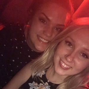 Meet your Posher, Caitlyn