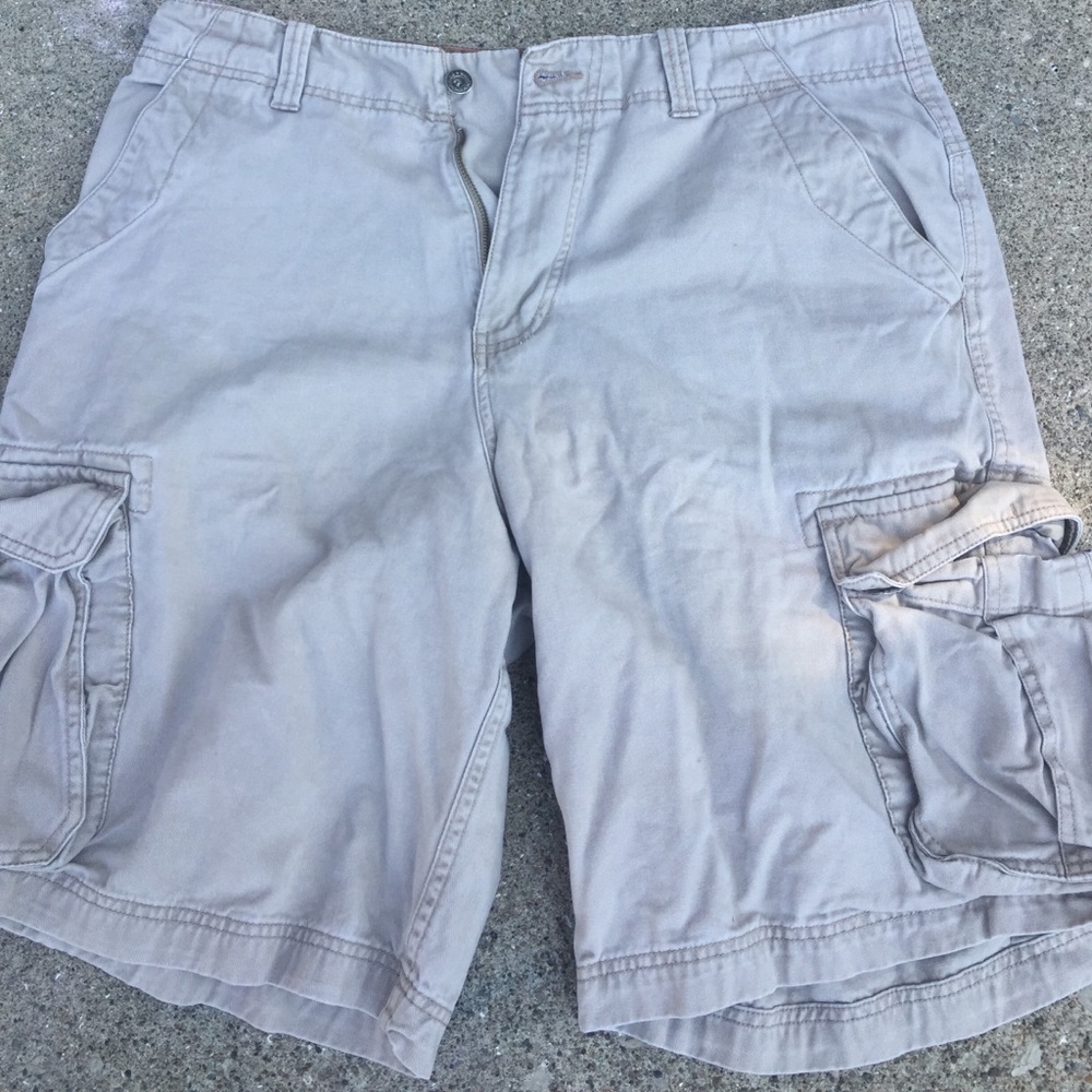 Men's cargo shorts