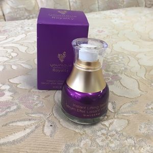 Younique Instant lifting serum