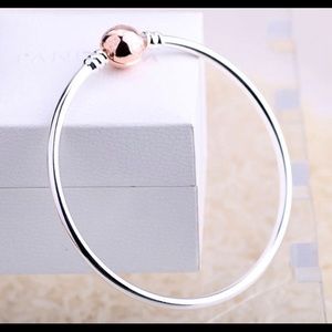 PANDORA Rose Clasp Bangle