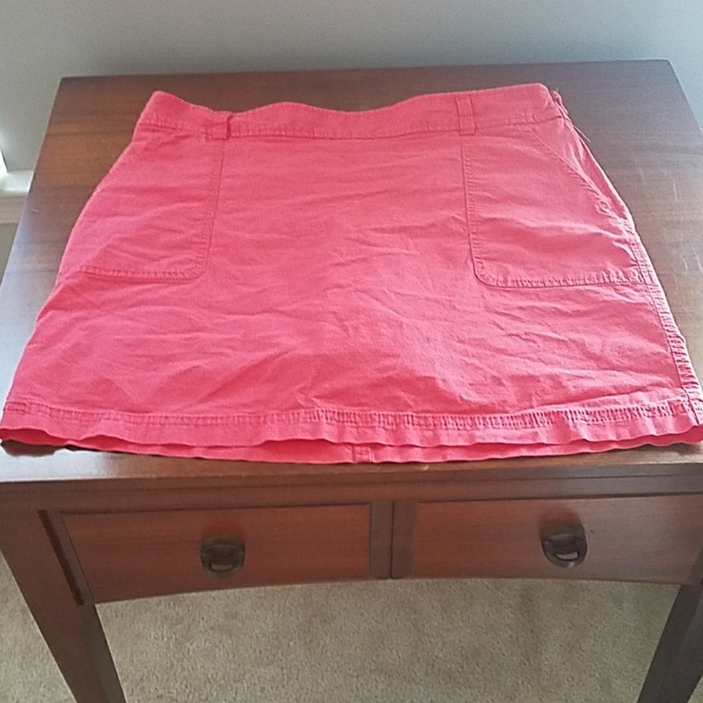 Dockers skirt