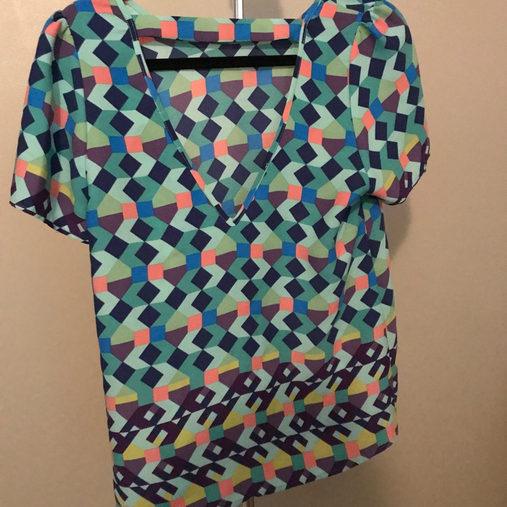 Everly V back top M