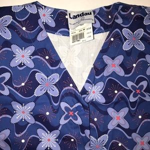 Women's Landau Snap Front Tunic Scrub Top. Size L