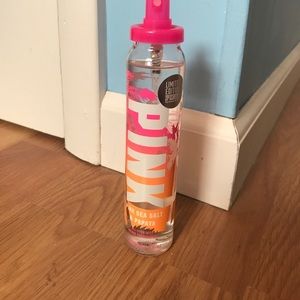 PINK Pink Sea Salt & Papaya all-over mist