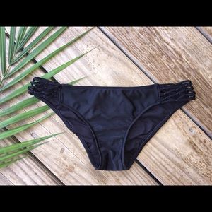 RIP CURL cheeky bikini bottom