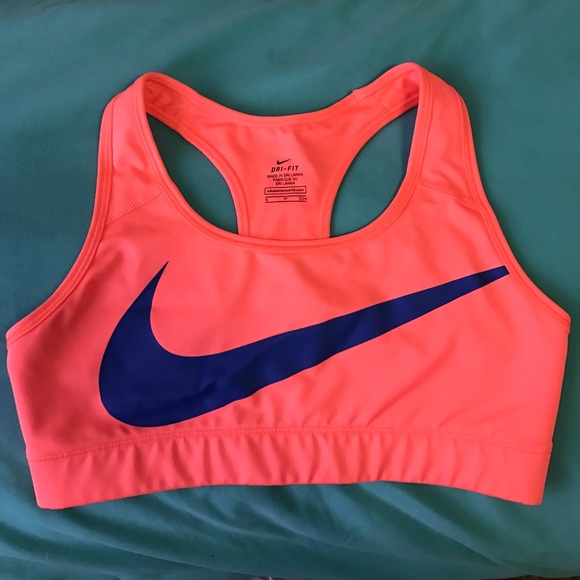 Nike Pro sports bra - Picture 1 of 3