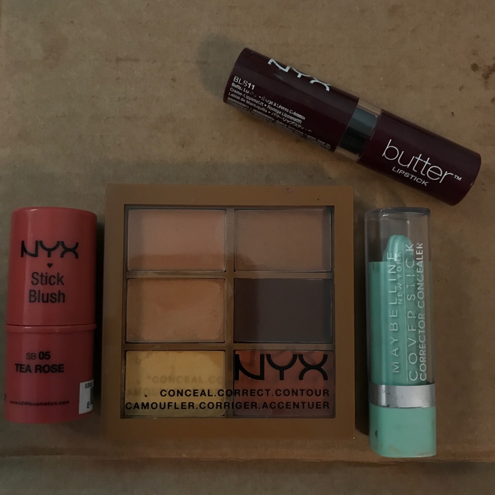 HUGE MAKEUP SET❗️❗️❗️ - Picture 2 of 8