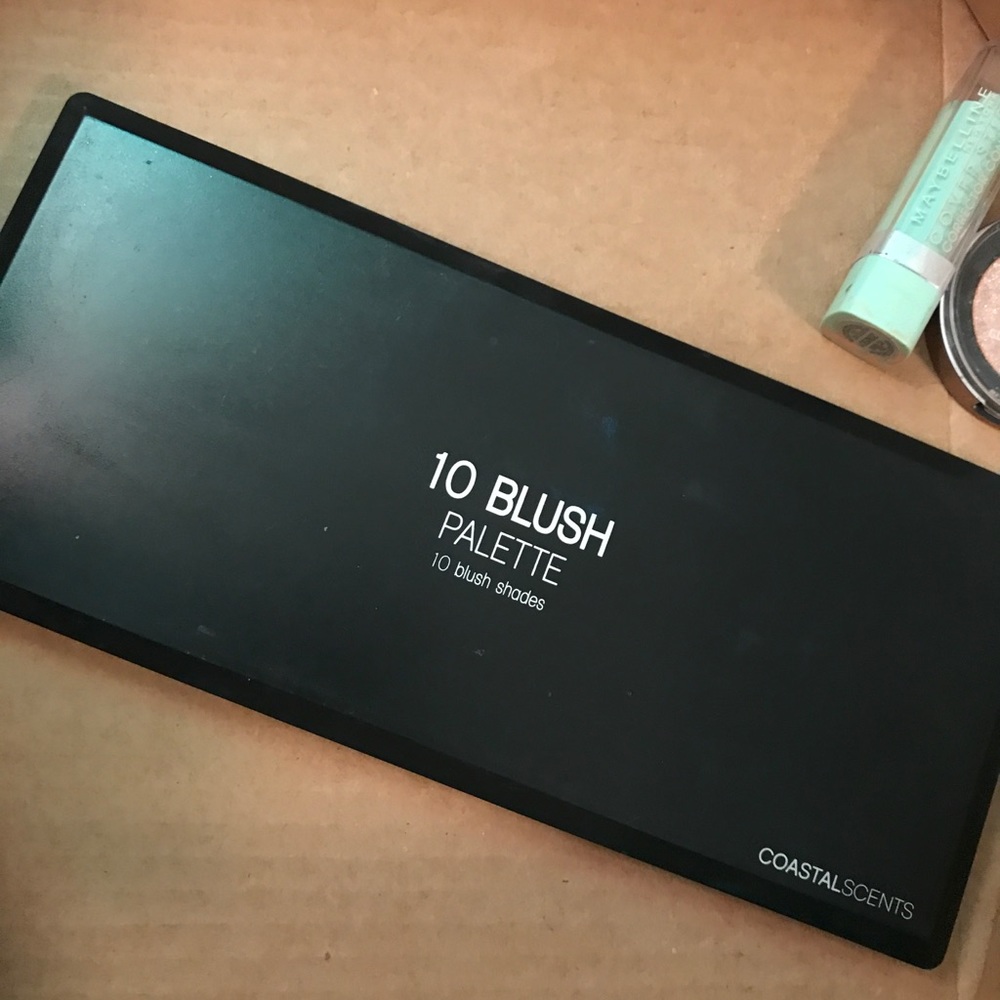 HUGE MAKEUP SET❗️❗️❗️ - Picture 7 of 8