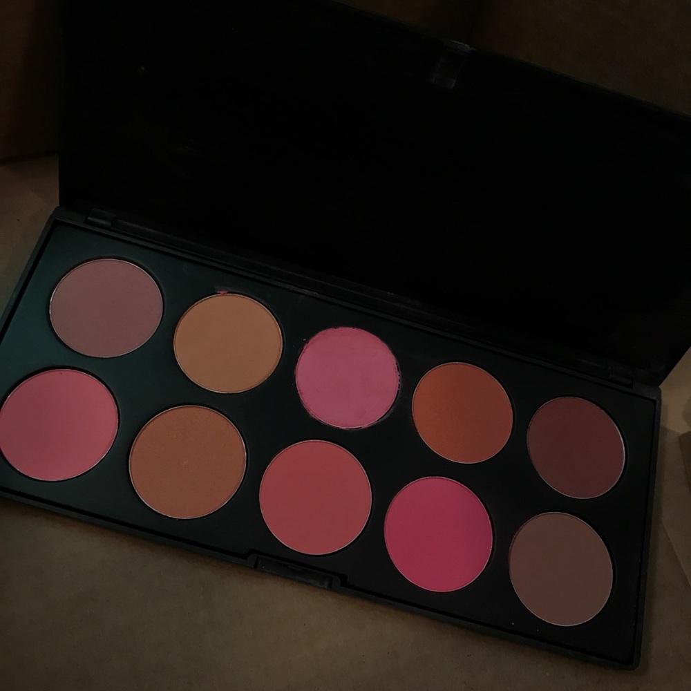 HUGE MAKEUP SET❗️❗️❗️ - Picture 8 of 8