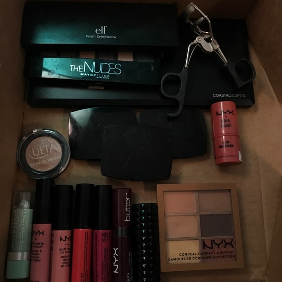 Other - HUGE MAKEUP SET❗️❗️❗️