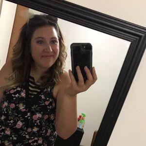 Meet your Posher, Elizabeth