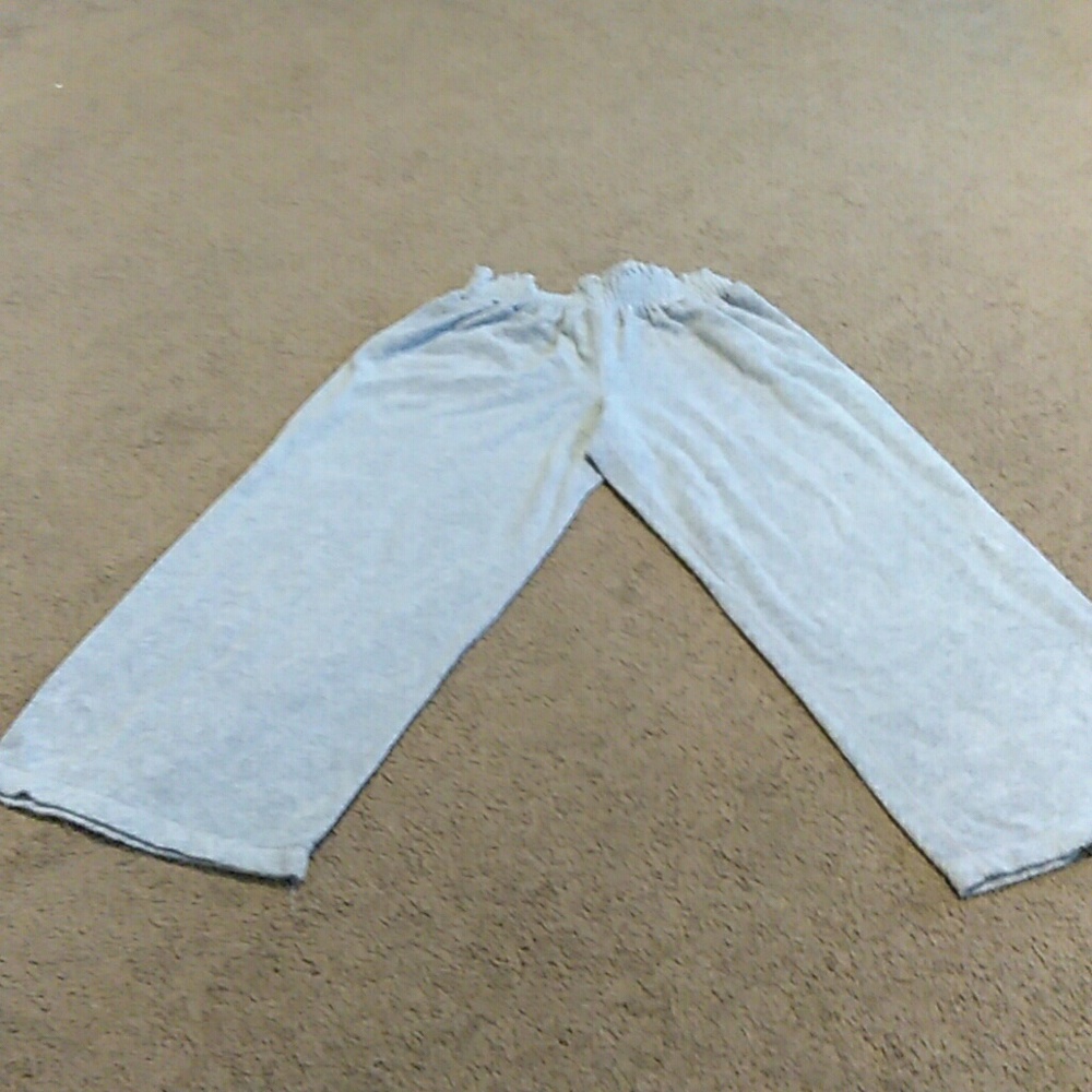 Capri pants