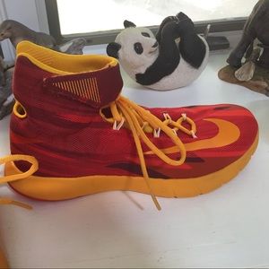 Nike hyperdunk Red and yellow zooms