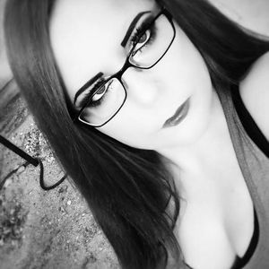 Meet your Posher, Roxanne