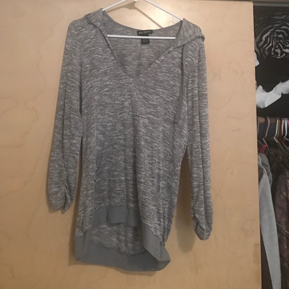 Grey pullover