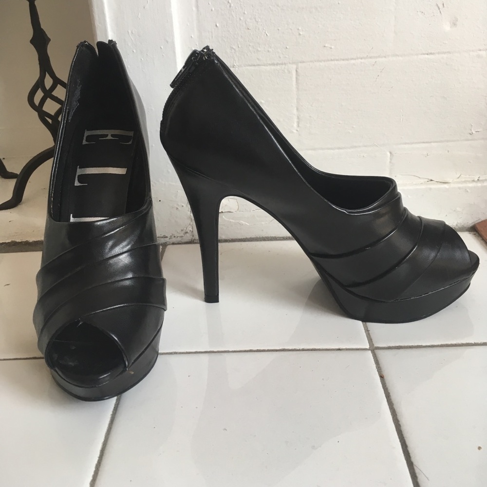 Size 71/2 ELLE Heels Worn Once