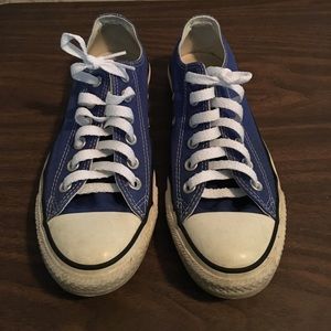 Blue CONVERSE All Star low tops. unisex