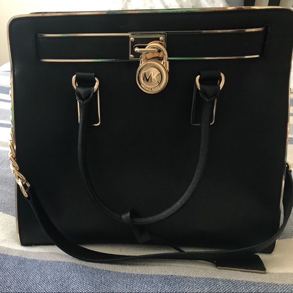 Purse - Picture 1 of 4