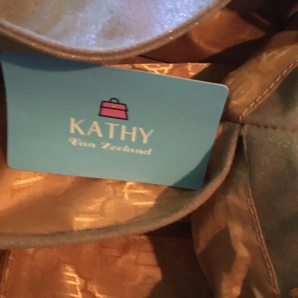 Handbag - Picture 2 of 4