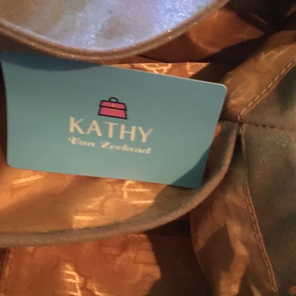 Handbag - Picture 2 of 4