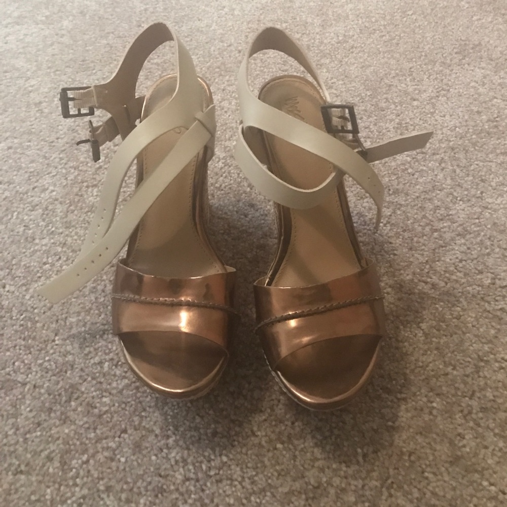 Brand new wedges, never worn!!