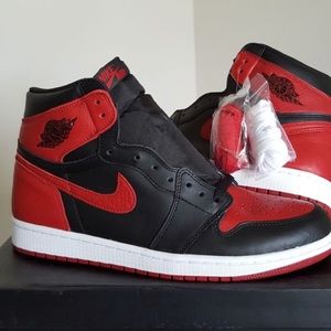 Bred Jordan 1s