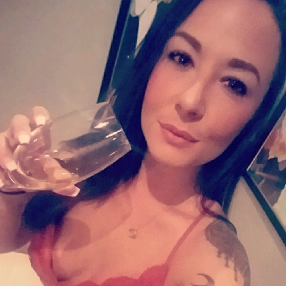 Meet your Posher, Pamela