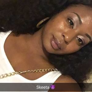 Meet your Posher, Jakia